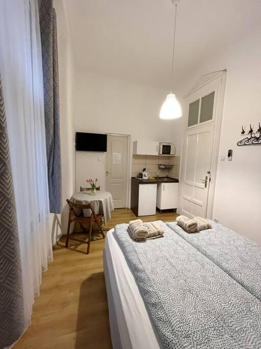 12# Sunflower Cozy Apartment Budapest Kültér fotó
